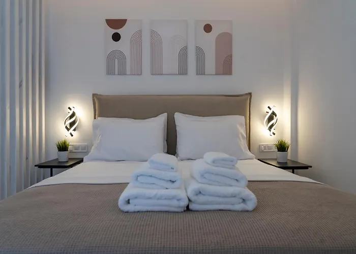 The White House Minimal