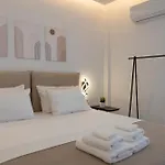 The White House Minimal