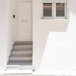 The White House Minimal * Kalamata