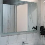 The White House Minimal Apartment