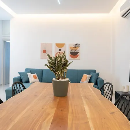 The White House Minimal *