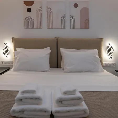 The White House Minimal Apartman *