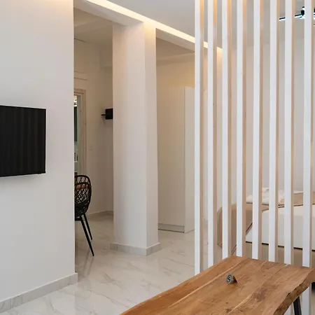 The White House Minimal *