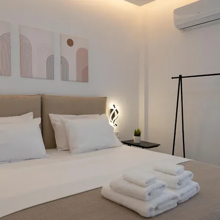 The White House Minimal