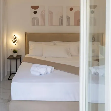 The White House Minimal *