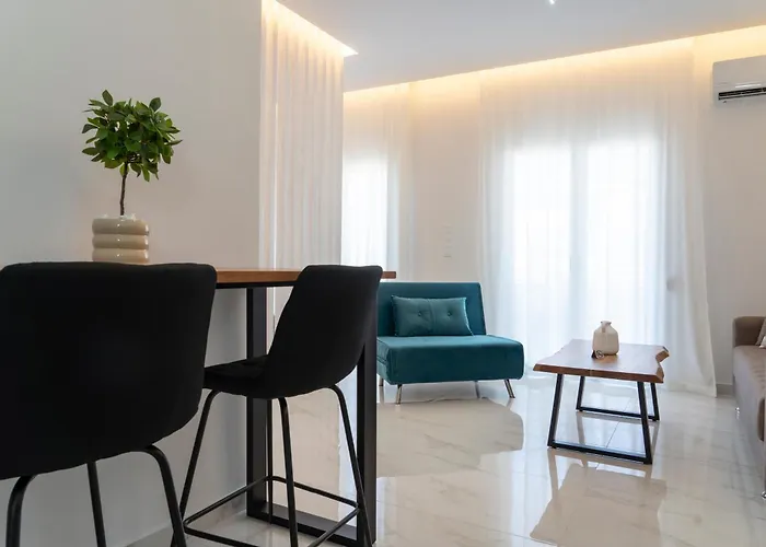 The White House Minimal * Kalamata